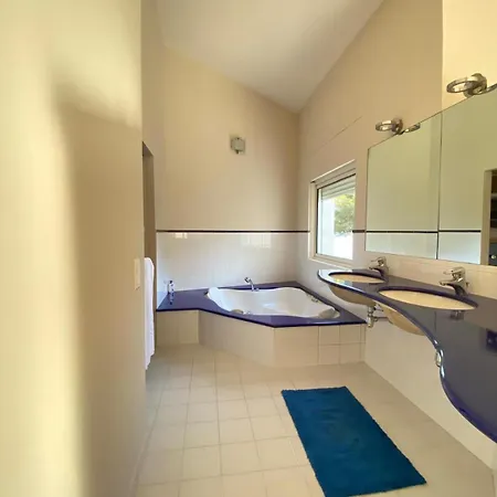 Villa Amazing With Jacuzzi Next Monaco